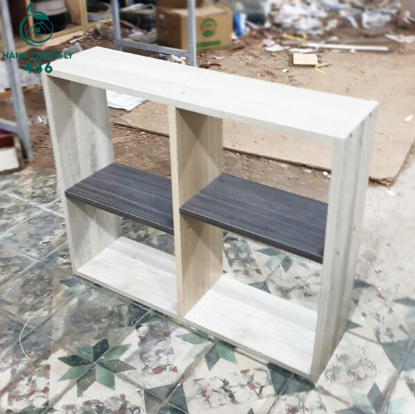 thanh-ly-ke-trung-bay-4-ngan-bang-go-moi-99 (1) thanh ly ke trung bay 4 ngan bang go moi 99 1