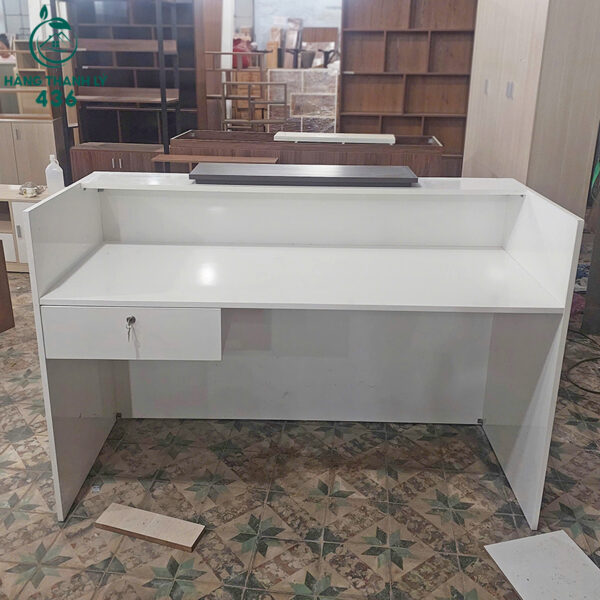 thanh ly quay le tan mau trang phoi xam 1m4x1m1 3