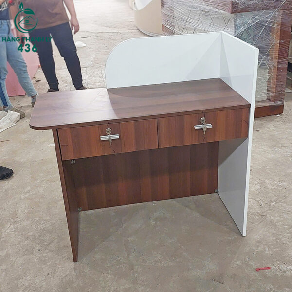 thanh ly quay thu ngan go ket hop nau trang moi 99 1