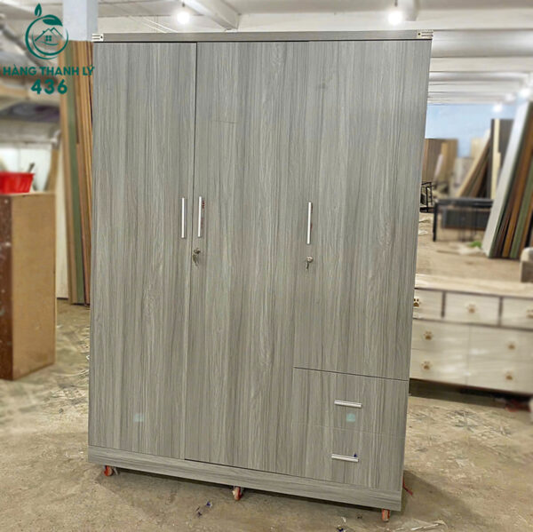 thanh ly tu quan ao 1m4x2m co guong mau xam moi 99 2