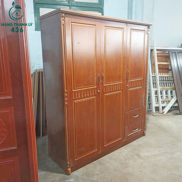 thanh-ly-tu-quan-ao-go-cu-3-canh-co-hoc (2) thanh ly tu quan ao go cu 3 canh co hoc 2