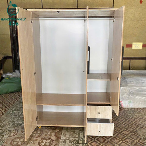 thanh-ly-tu-quan-ao-nhua-3-canh-chac-chan-hang-moi-99 (1) thanh ly tu quan ao nhua 3 canh chac chan hang moi 99 1