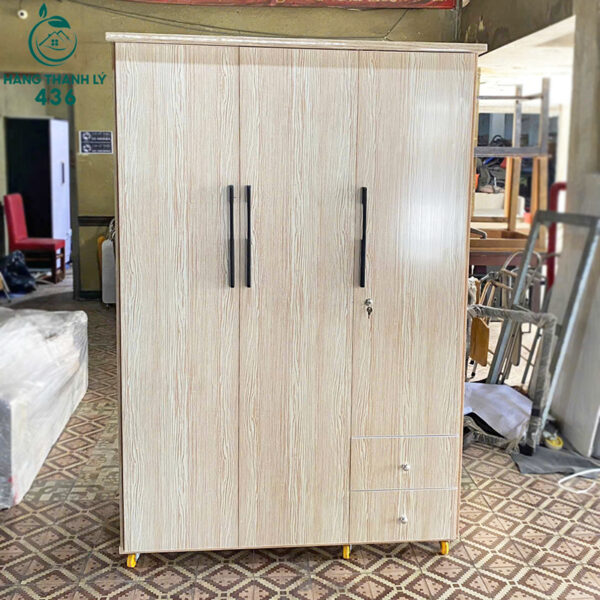 thanh-ly-tu-quan-ao-nhua-3-canh-chac-chan-hang-moi-99 (4) thanh ly tu quan ao nhua 3 canh chac chan hang moi 99 4