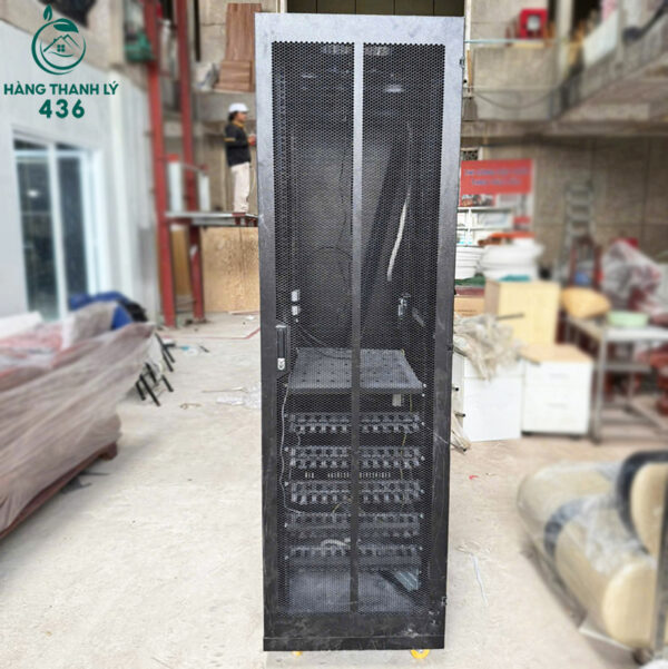 tu-rack-mang-cu-chat-lieu-ben-bi-mau-den-hien-dai (3) tu rack mang cu chat lieu ben bi mau den hien dai 3