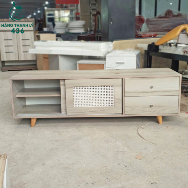 tu tivi go cu 1m6x50cm co cua truot ket hop ngan keo 2