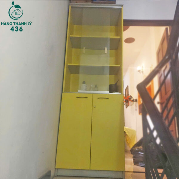 tu-trung-bay-cu-son-mau-vang-ket-hop-kinh-hien-dai (1) tu trung bay cu son mau vang ket hop kinh hien dai 1