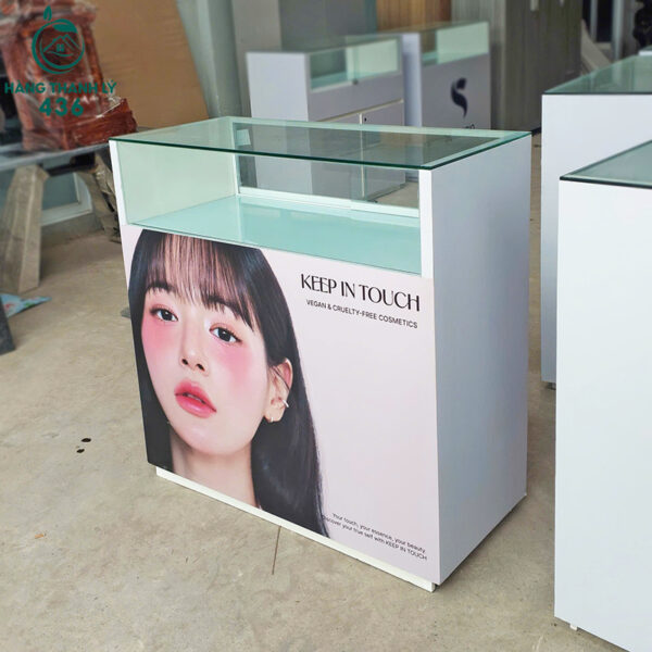 tu-trung-bay-my-pham-cu-1m1x1m1-so-luong-nhieu (1) tu trung bay my pham cu 1m1x1m1 so luong nhieu 1