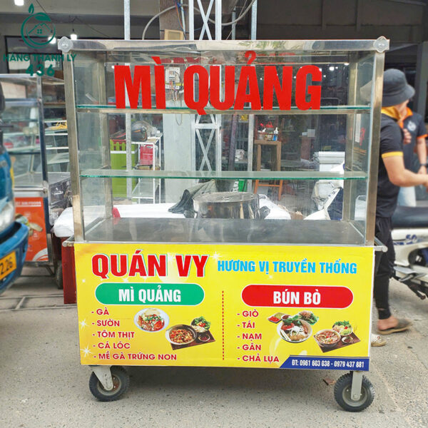 xe ban hang cu co tich hop kinh va banh xe tien loi 1