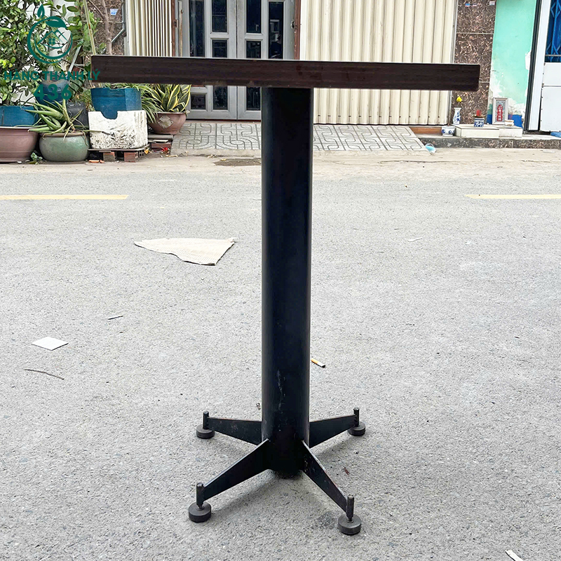 Bàn Cafe Gỗ Vuông Chân Sắt Sơn Tĩnh Điện Cũ ban-cafe-go-vuong-chan-sat-son-tinh-dien-cu-1 Bàn Cafe Gỗ Vuông Chân Sắt Sơn Tĩnh Điện Cũ
