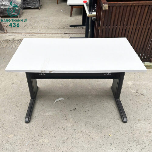 Bàn Làm Việc Chân Sắt Cũ 1M2x70CM Mặt Gỗ Hiện Đại 4 ban lam viec chan sat cu 1m2x70cm mat go hien dai 2