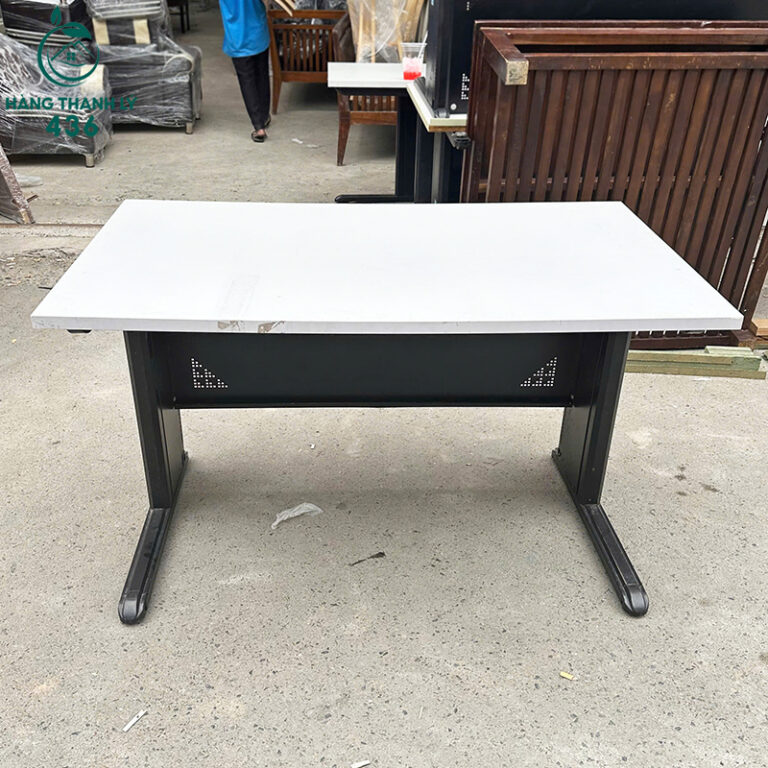 ban lam viec chan sat cu 1m2x70cm mat go hien dai 3
