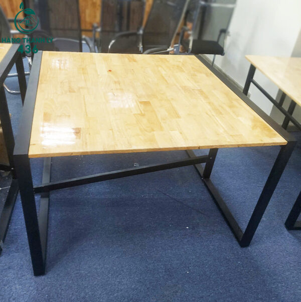 ban lam viec cu 1m2x1m2 mat go chan sat chu u