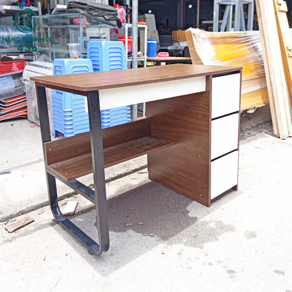 ban lam viec cu 1mx75cm co 3 ngan keo kem ke dung do 2