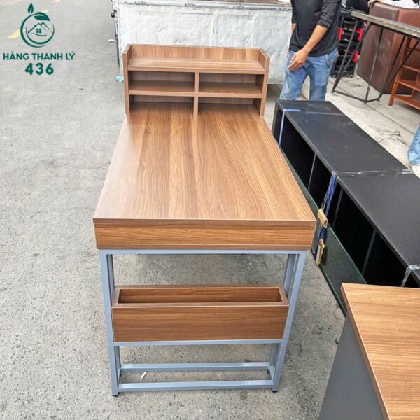 ban lam viec cu chan sat lien ke mini 2