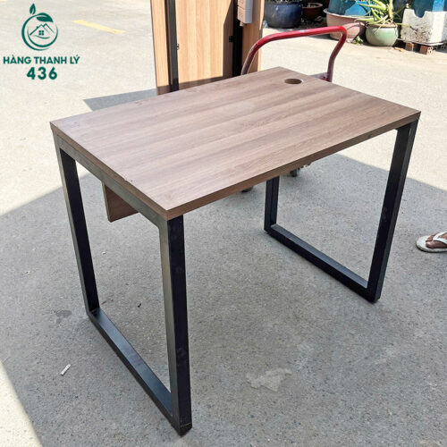 Bàn Làm Việc Cũ Có Lỗ Đi Dây Điện Không Hộc 4 ban lam viec cu co lo di day dien khong hoc 2