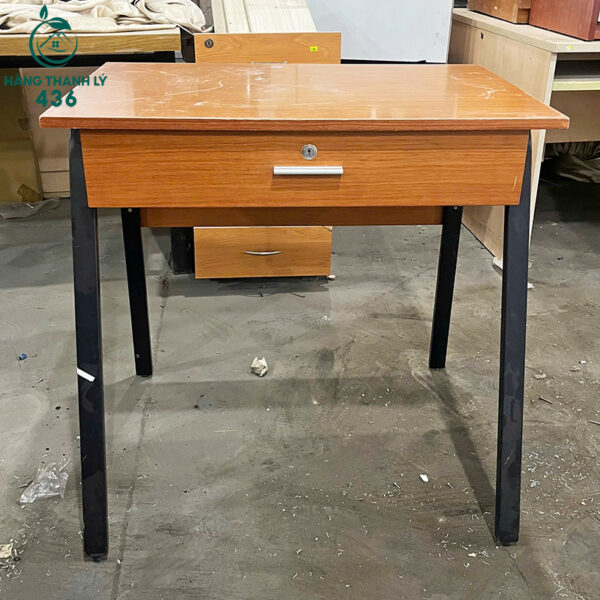 ban lam viec go cu 75cmx50cm chan sat co ngan keo 5