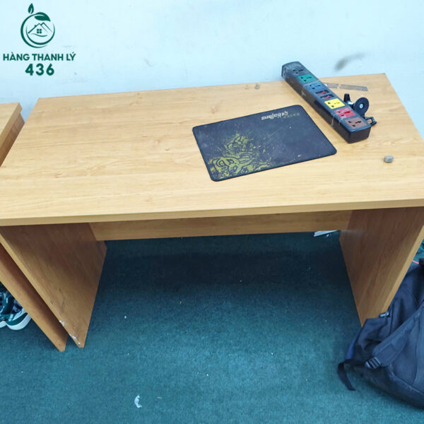 ban lam viec go cu co tam chan phia truoc gia re 2