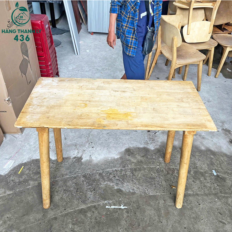 ban-quan-an-go-cu-mau-sang-con-dung-tot-gia-re-1 Bàn Quán Ăn Gỗ Cũ Màu Sáng Còn Dùng Tốt Giá Rẻ