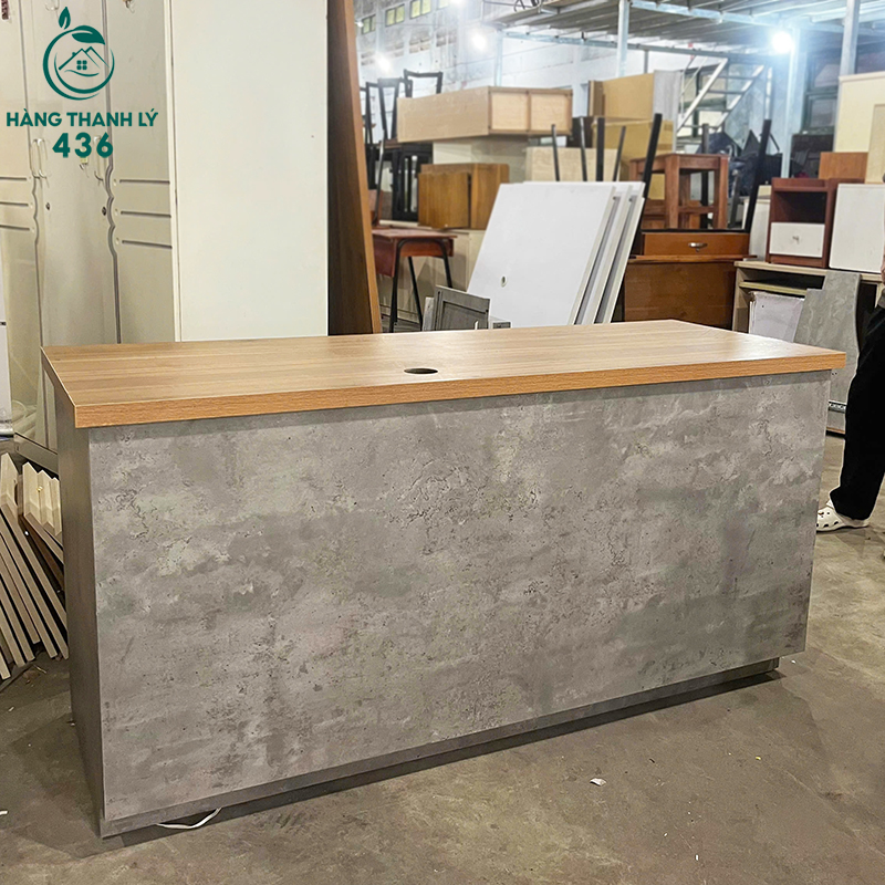 ban-quay-cu-1m6x60cm-co-hoc-keo-kin-hang-dep-1 Bàn Quầy Cũ 1M6x60CM Có Hộc Kéo Kín Hàng Đẹp