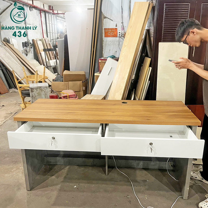 ban-quay-cu-1m6x60cm-co-hoc-keo-kin-hang-dep-3 Bàn Quầy Cũ 1M6x60CM Có Hộc Kéo Kín Hàng Đẹp