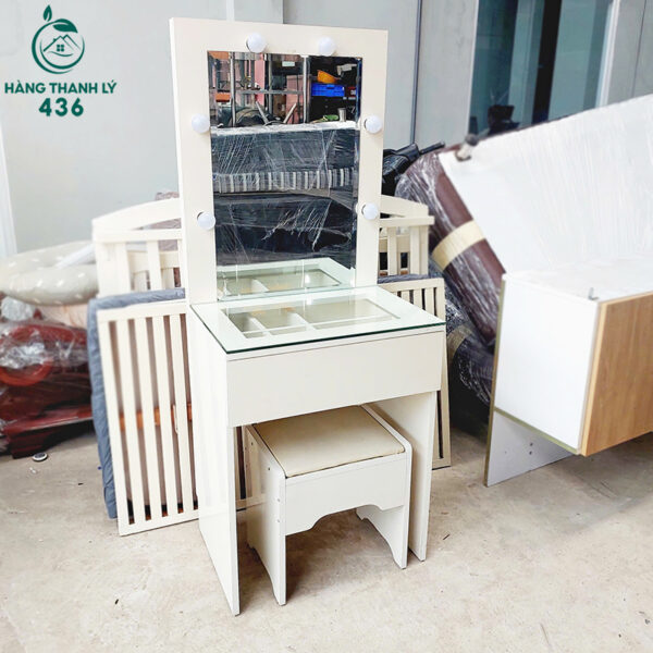 ban trang diem cu co gan guong va den hien dai 2