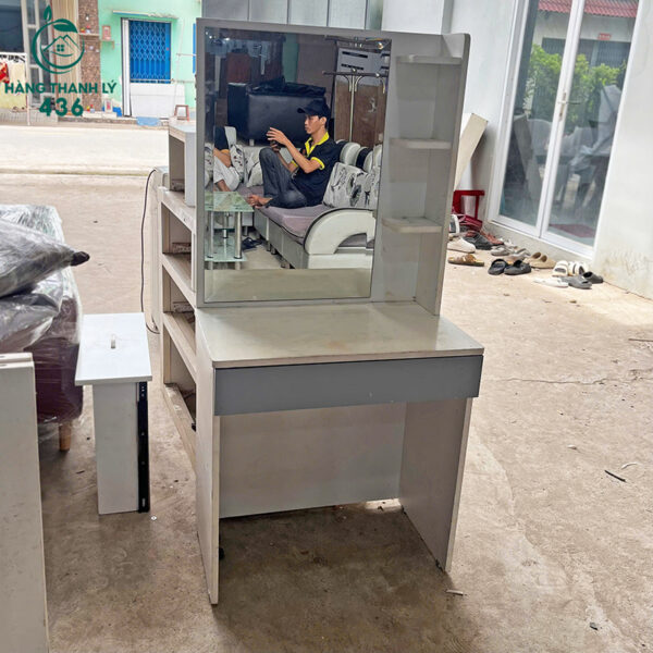 ban trang diem go cu gan guong co ke mo 2