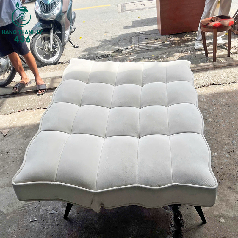 Băng Sofa Bed Cũ 1M5x1M18 Bọc Vải Màu Trắng Giá Rẻ bang-sofa-bed-cu-1m5x1m18-boc-vai-mau-trang-gia-re-1 Băng Sofa Bed Cũ 1M5x1M18 Bọc Vải Màu Trắng Giá Rẻ