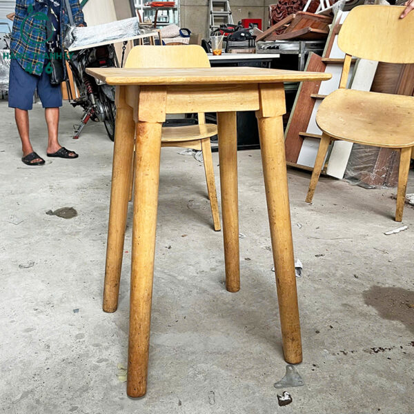 bo ban ghe cafe bang go cu nhieu mau gia re 4