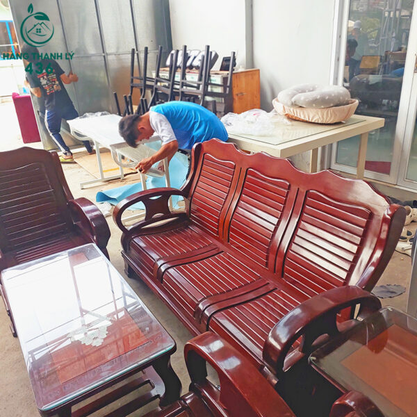 bo ban ghe salon go cu kieu dang don gian gia tot 1