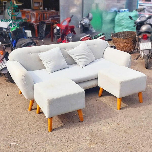 bo sofa cu boc vai mau trang kem hai ghe don chan go 2