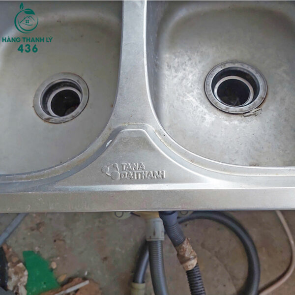 bon-rua-inox-cu-2-ngan-co-gan-voi-nuoc-tien-loi (1) bon rua inox cu 2 ngan co gan voi nuoc tien loi 1