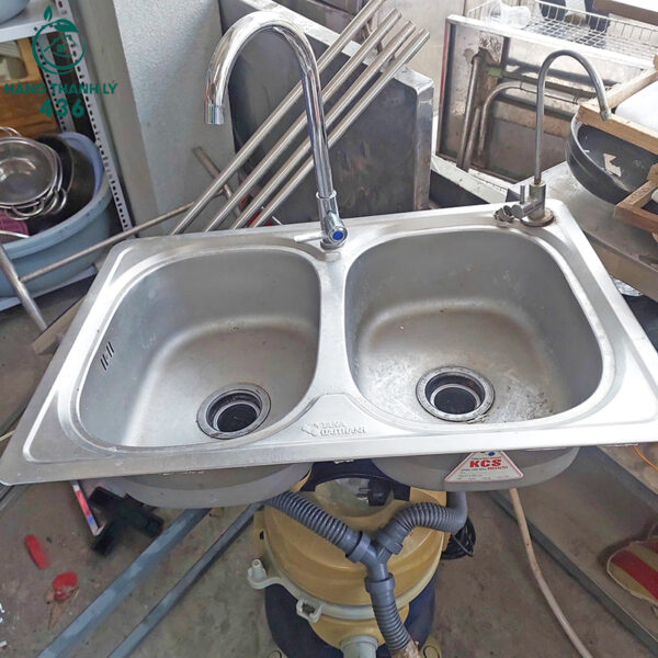 bon-rua-inox-cu-2-ngan-co-gan-voi-nuoc-tien-loi (2) bon rua inox cu 2 ngan co gan voi nuoc tien loi 2