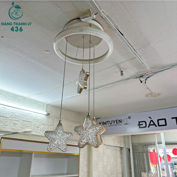 den led tha tran phong khach kieu ngoi sao cu 1