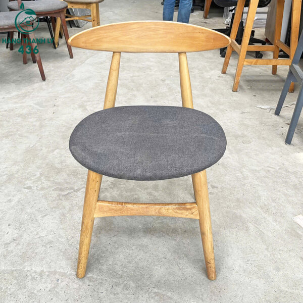 ghe cafe go cu dem boc vai phong cach toi gian hien dai 2