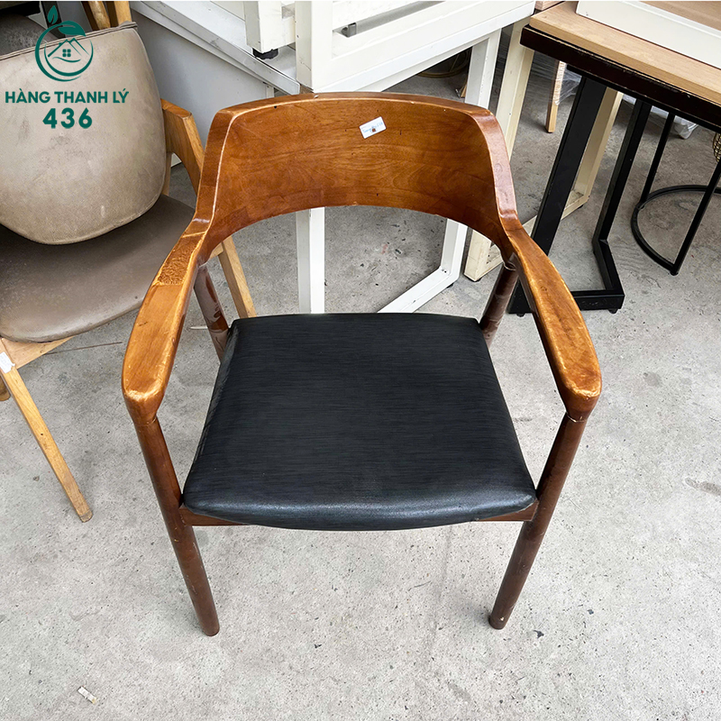 Ghế Cafe Hiroshima Cũ Có Đệm Bọc Da Êm Ái ghe-cafe-hiroshima-cu-co-dem-boc-da-em-ai-2 Ghế Cafe Hiroshima Cũ Có Đệm Bọc Da Êm Ái