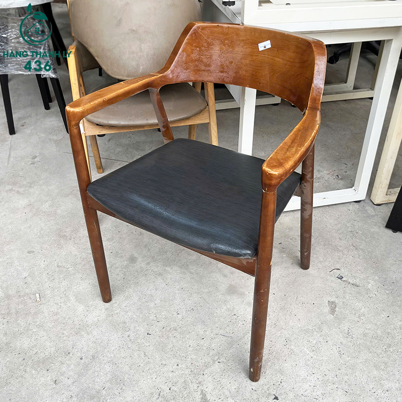 Ghế Cafe Hiroshima Cũ Có Đệm Bọc Da Êm Ái ghe-cafe-hiroshima-cu-co-dem-boc-da-em-ai-3 Ghế Cafe Hiroshima Cũ Có Đệm Bọc Da Êm Ái