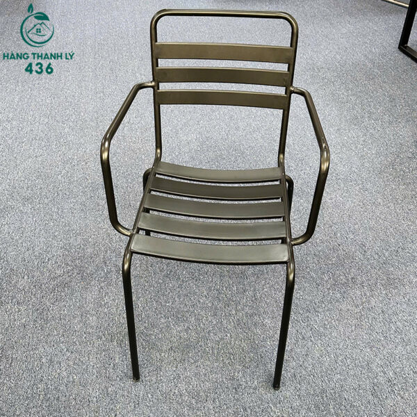 ghe cafe khung sat cu son mau den gia re 1