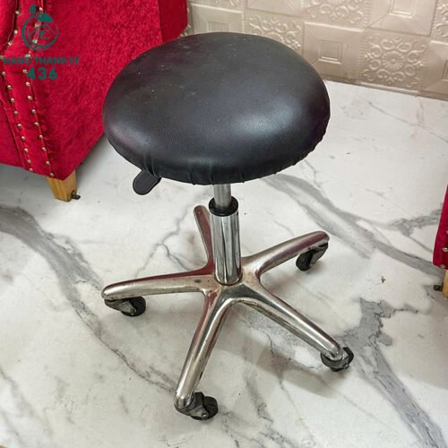 Thanh lý giường gội đầu cũ hàng đẹp 95% ghe-don-chan-xoay-cu-boc-dem-da-hien-dai-1-500x500 Thanh lý giường gội đầu cũ hàng đẹp 95%