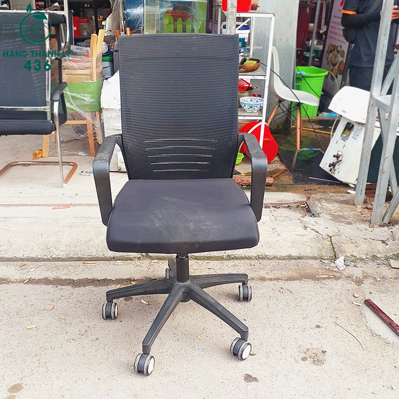 Ghế Làm Việc Cũ Lưng Trung Lưới Màu Đen Chân Xoay ghe-lam-viec-cu-lung-trung-luoi-mau-den-chan-xoay-3 Ghế Làm Việc Cũ Lưng Trung Lưới Màu Đen Chân Xoay