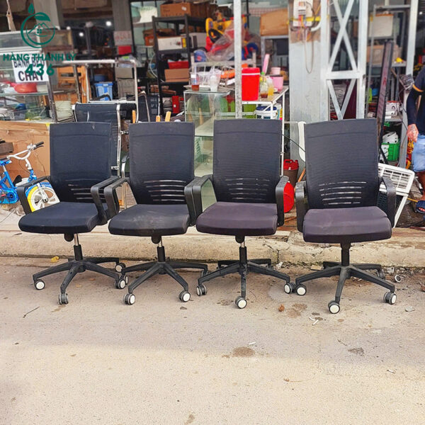 ghe-lam-viec-cu-lung-trung-luoi-mau-den-chan-xoay (4) ghe lam viec cu lung trung luoi mau den chan xoay 4