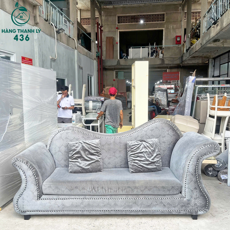 Ghế Sofa Cũ Thiết Kế Kiểu Tân Cổ Điển Tay Bo Cong ghe-sofa-cu-thiet-ke-kieu-tan-co-dien-tay-bo-cong-2 Ghế Sofa Cũ Thiết Kế Kiểu Tân Cổ Điển Tay Bo Cong