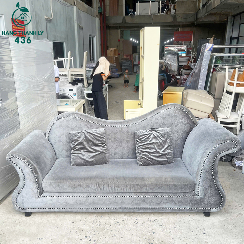 Ghế Sofa Cũ Thiết Kế Kiểu Tân Cổ Điển Tay Bo Cong ghe-sofa-cu-thiet-ke-kieu-tan-co-dien-tay-bo-cong-3 Ghế Sofa Cũ Thiết Kế Kiểu Tân Cổ Điển Tay Bo Cong