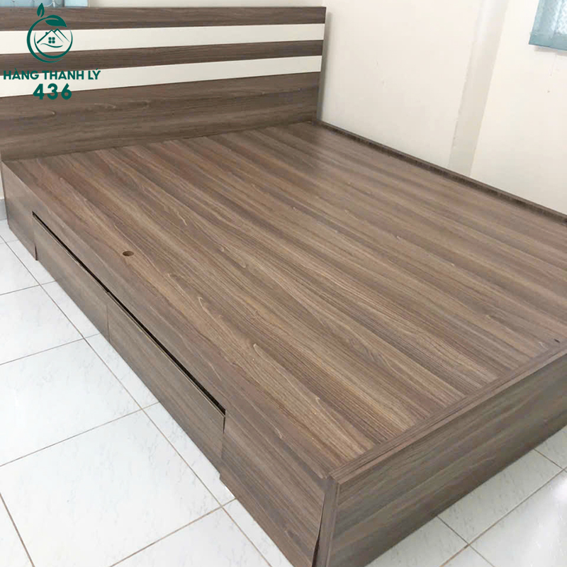 Giường Gỗ Cũ Có 2 Hộc Rộng Rãi Phối Trắng Đẹp Mắt giuong-go-cu-co-2-hoc-rong-rai-phoi-trang-dep-mat-2 Giường Gỗ Cũ Có 2 Hộc Rộng Rãi Phối Trắng Đẹp Mắt