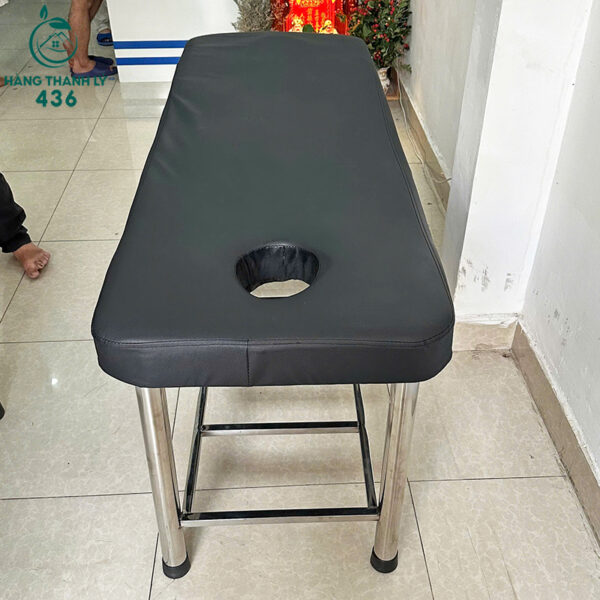 giuong-massage-boc-da-cu-chan-kim-loai-chac-chan (2) giuong massage boc da cu chan kim loai chac chan 2