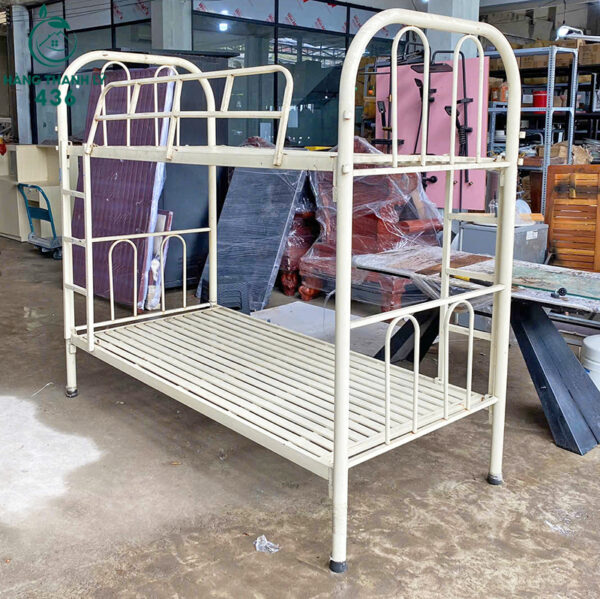 giuong tang sat cu 2m06x1m85 hang con dung tot 3