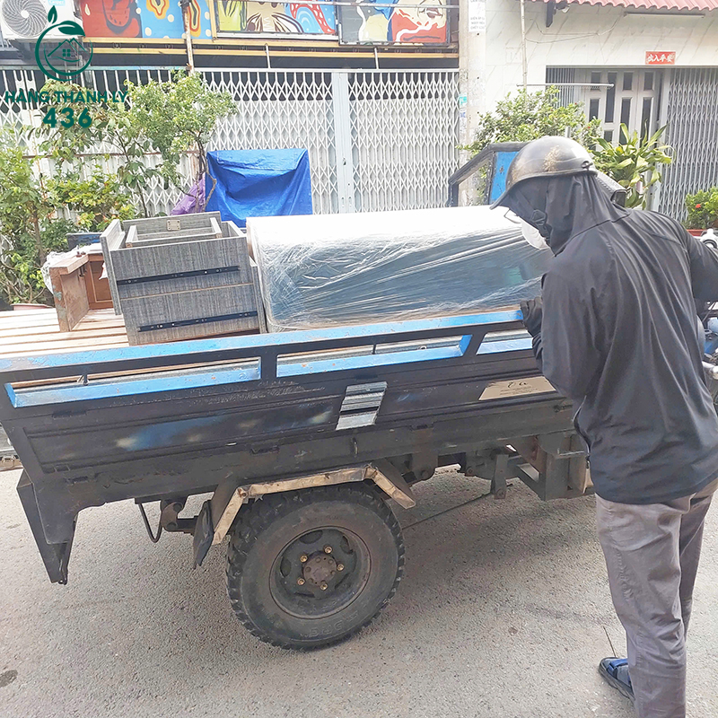 hoat-dong-giao-don-tai-hang-thanh-ly-436-4 Hàng Thanh Lý 436 – Nhộn Nhịp Giao Đơn Mùa Lễ Quốc Khánh 2/9