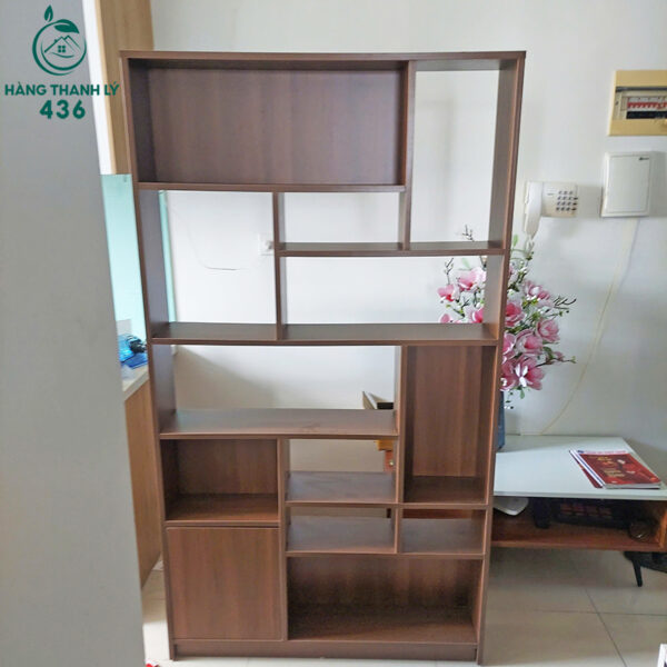 ke sach go cu 1m8x1m phan nhieu o kem hoc kin 2