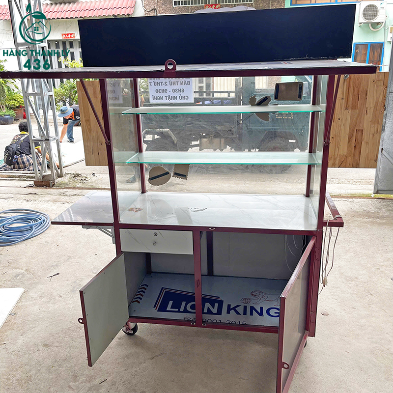 quay-ban-banh-my-luu-dong-cu-co-bien-hieu-gan-den-3 Xe Bán Bánh Mỳ Lưu Động Cũ Có Biển Hiệu Gắn Đèn