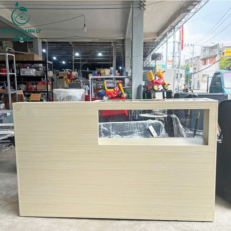 quay-le-tan-go-cu-1m2x2m-be-mat-phoi-kinh-hien-dai-5 Quầy Lễ Tân Gỗ Cũ 1M2x2M Bề Mặt Phối Kính Hiện Đại