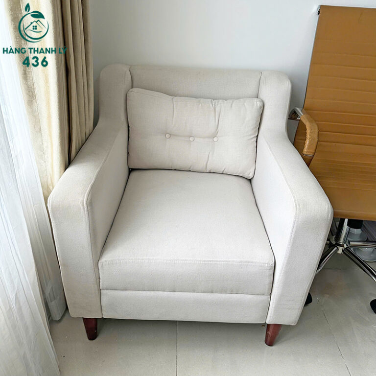sofa don boc vai cu mau trang co goi tua lung 3